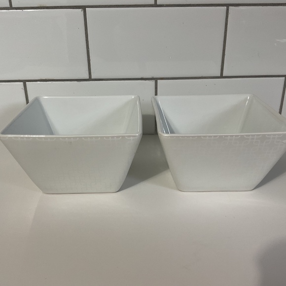 Set of 2 222 Fifth Urban Link Platinum Square Bowls - Picture 5 of 5